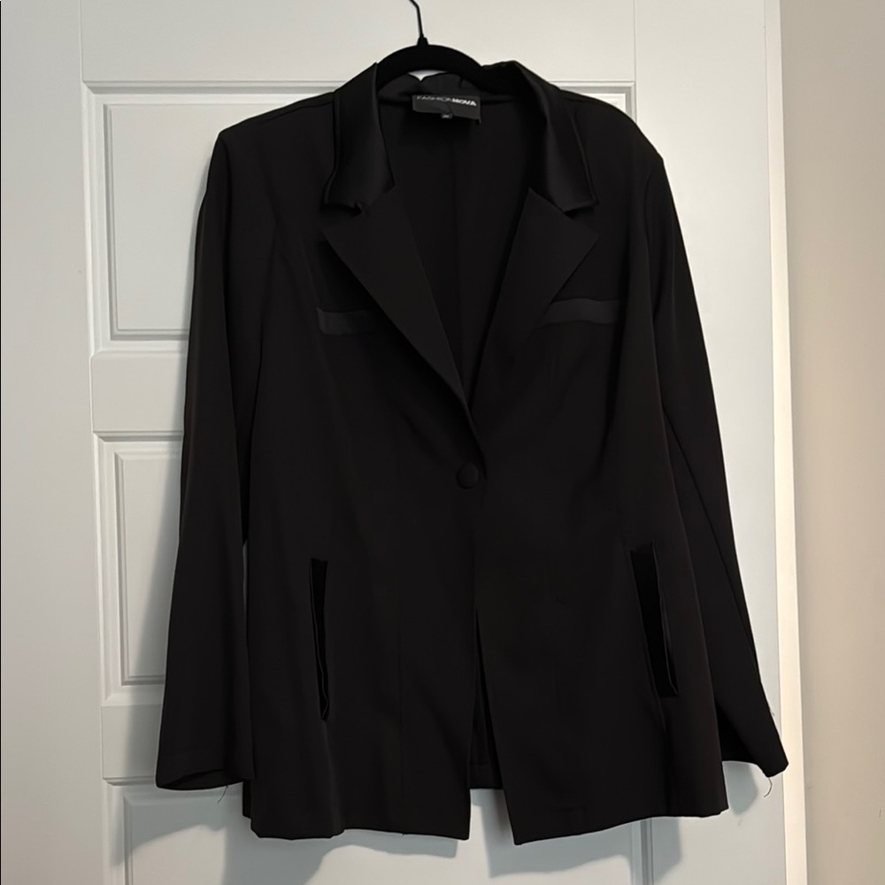 Fashion Nova Classic Black Blazer